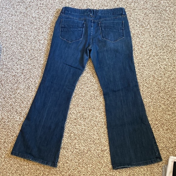 The Limited Crop Style Jeans‎ - Picture 9 of 10